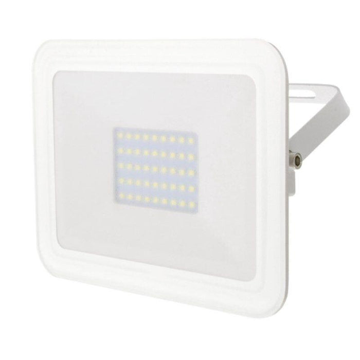 Proyector De Luz Iglux 951250-F Potencia 50w 4000 Lúmenes 5500 K Ángulo De Apertura 110