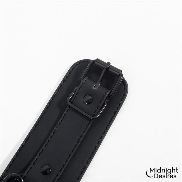 Set De Restricciones Con Esposas Y Collar Con Correa
