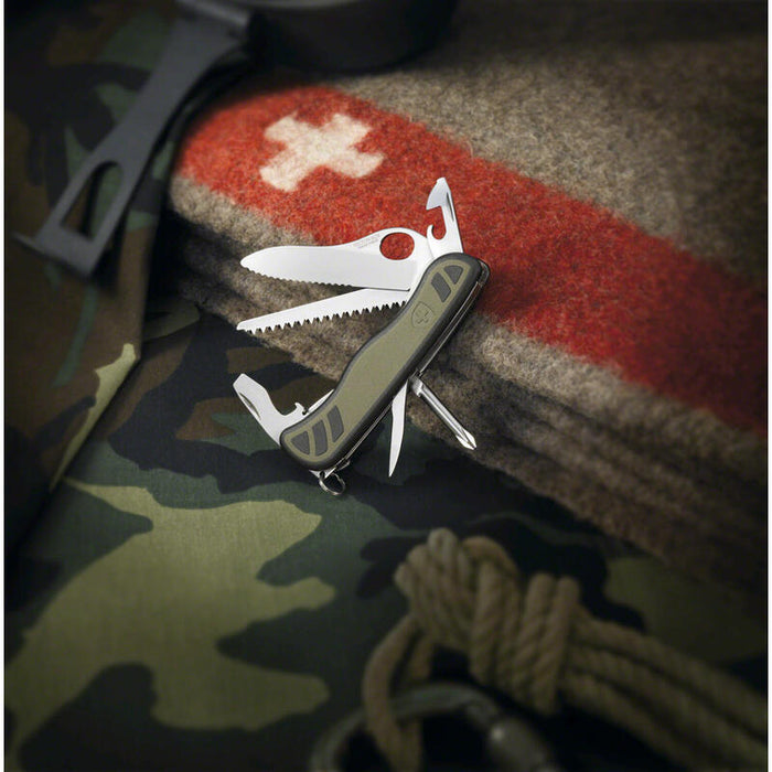 Victorinox Swiss Soldier'S Knife 08 Multi-Tool Knife